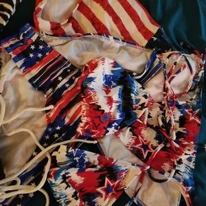 3 bottom 1 top *red,white,blue*